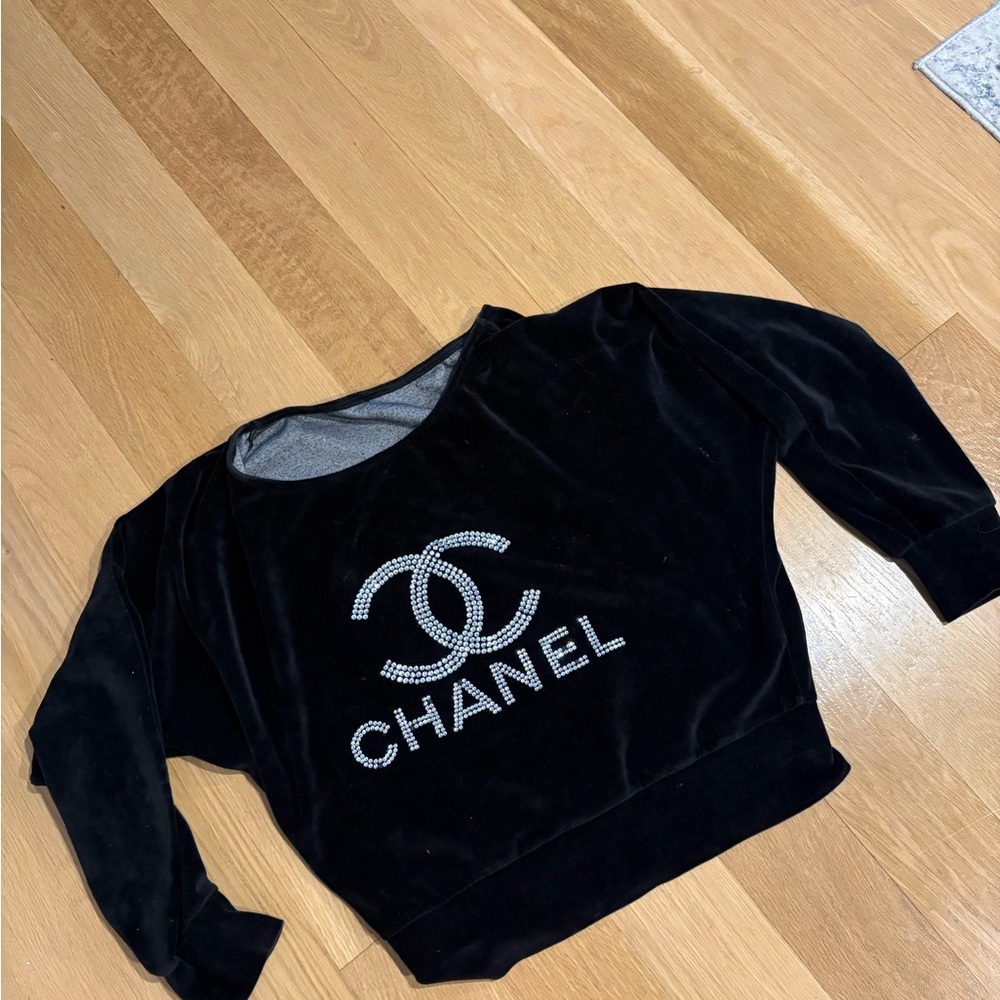 Black Velvet Logo Pullover with Rhinestone CC